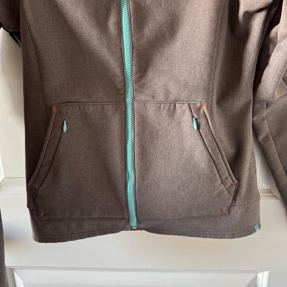 Simms hooded jacket - image 3